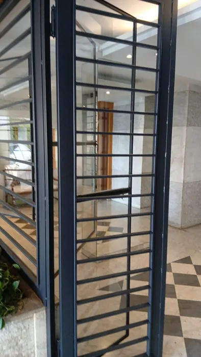 Metal Gate Installation